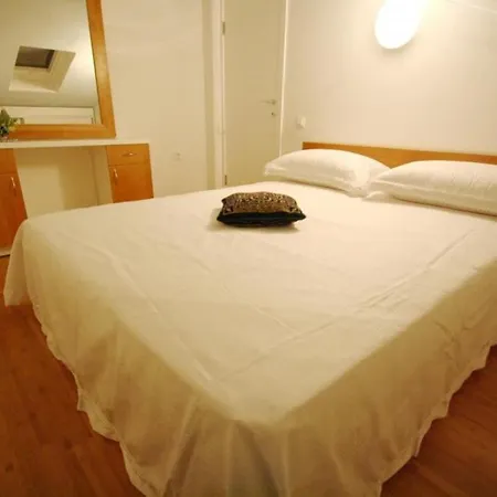 Cebalo - Comfort One Bedroom With Terrace ... Korčula